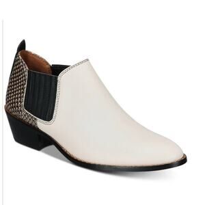 Coach Shoes Coach Devin Shooties size 9